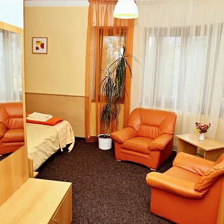 格兰顺佩尔克酒店 酒店 顺佩尔克